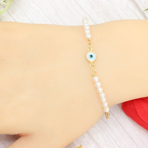 "Trendy Handmade Bracelet – A Thoughtful Gift for Girls & Women | UNVRC1455 - Picture 10 of 10